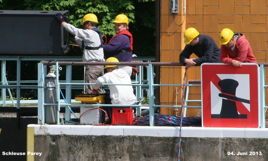 Hochwasser- 2013_06_04-004-Parey-Schleuse.jpg